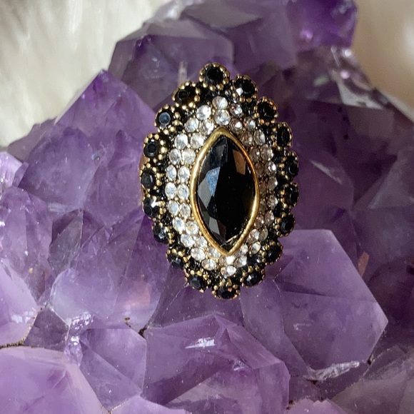 Vintage Boho Gold Filled Black Crystal ring - Picture 6 of 8